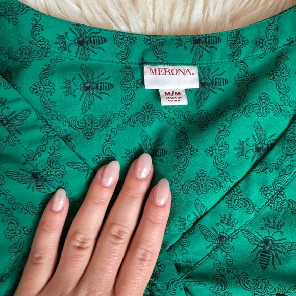 Green Bee Patterned Women's Merona Top - Picture 2 of 3